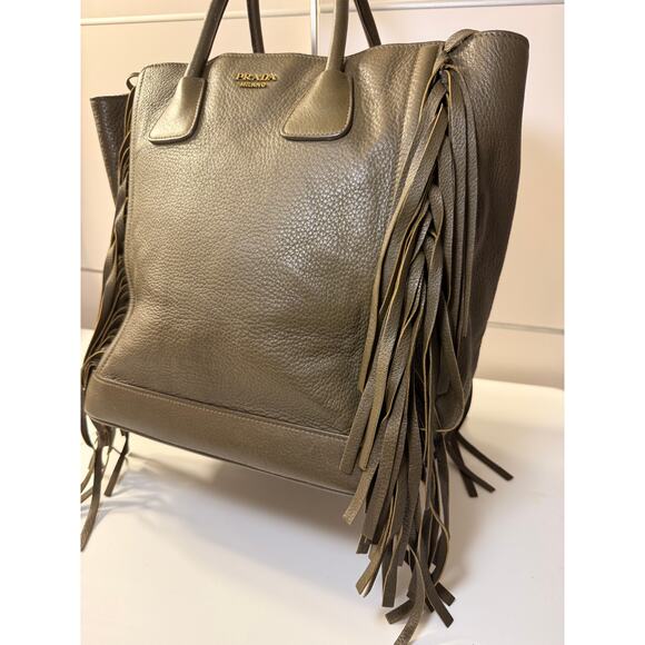 Luxurious Prada Cuir Double Olive-Taupe Leather Tote - Picture 5 of 12